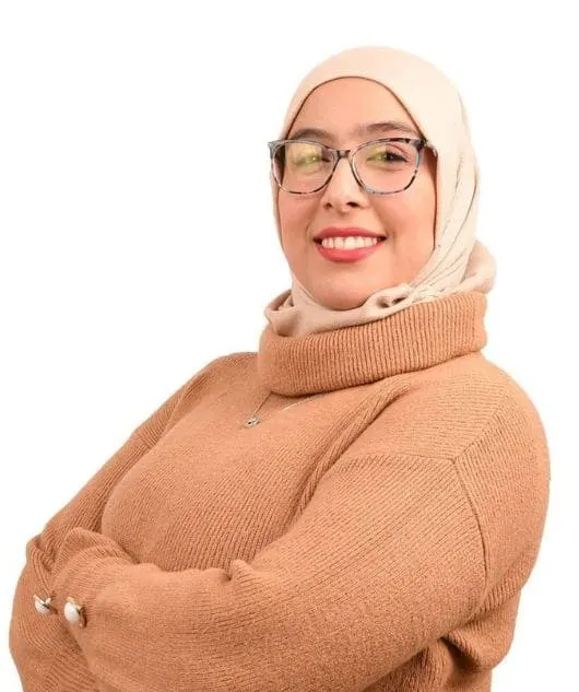 Photo de la fondatrice du Cabinet d’accompagnement éducatif et professionnel Attarni.